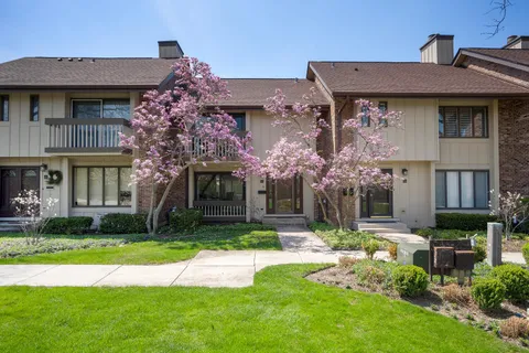 $398,888 | 7 Kane Court, Willowbrook, IL 60527