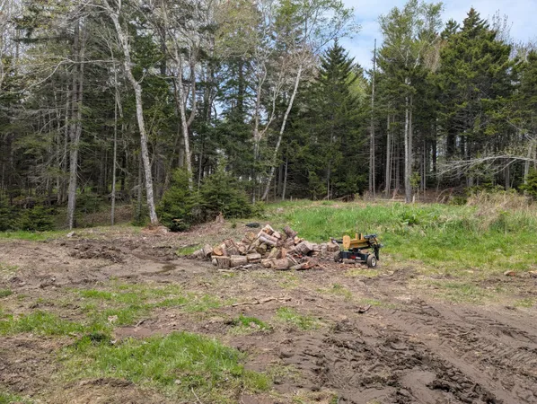 $199,000 | 752 Hendricks Hill Road, Southport, ME 04576