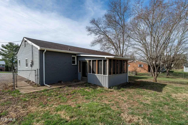 $1,750 | 166 Valleyview Street, Unit 6, Gray, TN 37615