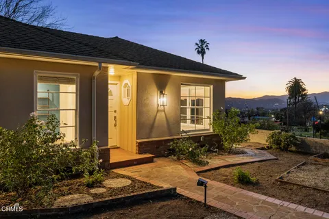 $899,000 | 344 West Loma Alta Drive, Altadena, CA 91001