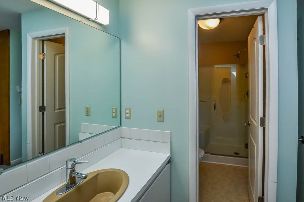 7860 Callow Road Painesville, OH 44077 - Photo 12 of 35 Master Bathroom