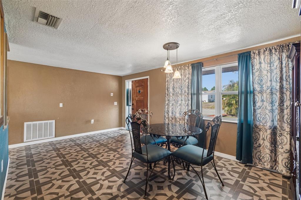 10804 Manchester Road Port Richey, FL 34668 - Photo 12 of 53 Gallery Image 12