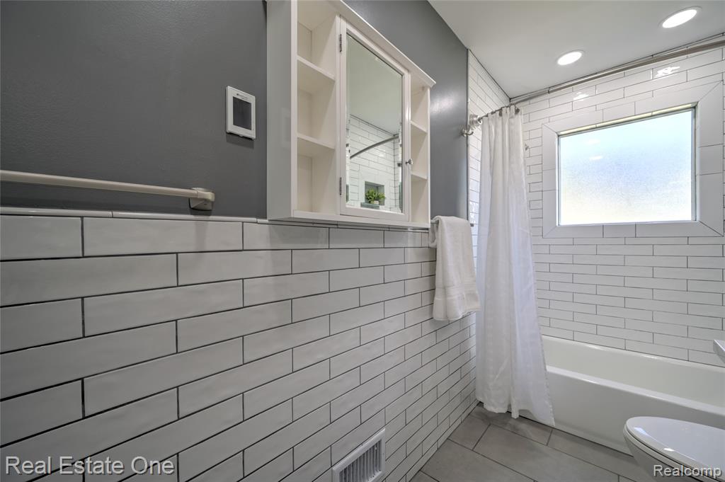 3140 Eastern Avenue Rochester, MI 48307 - Photo 17 of 31