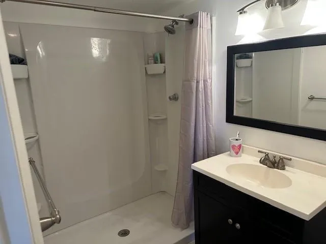 $1,900 | 134 South Cypress Road, Unit 411, Pompano Beach, FL 33060