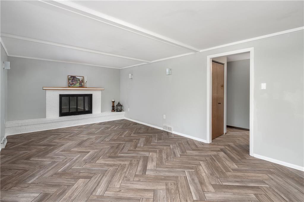 809 West Old Rte 422 Butler, PA 16001 - Photo 18 of 31 a view of empty room with cabinet and a ceiling fan