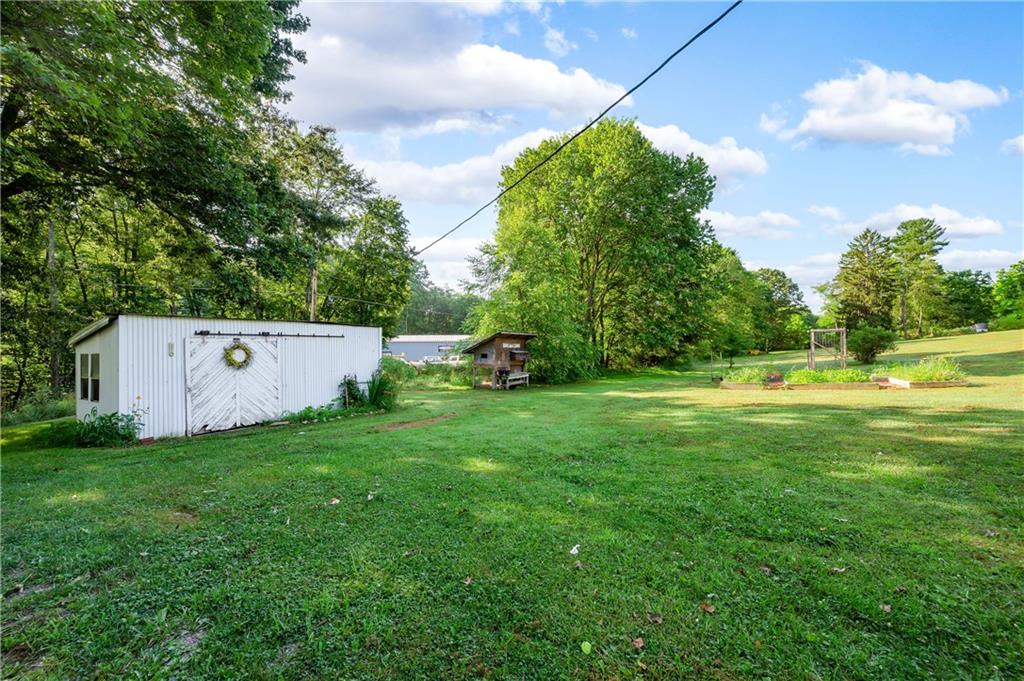 809 West Old Rte 422 Butler, PA 16001 - Photo 28 of 31 a view of a back yard