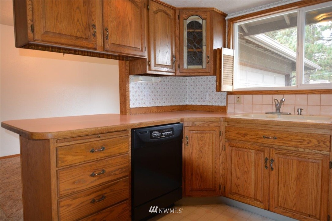 937 Olson Road Longview, WA 98632 - Photo 5 of 24 Gallery Image 5