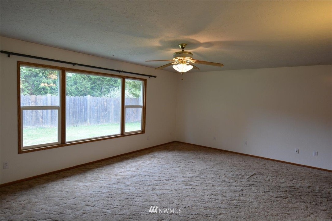 937 Olson Road Longview, WA 98632 - Photo 6 of 24 Gallery Image 6