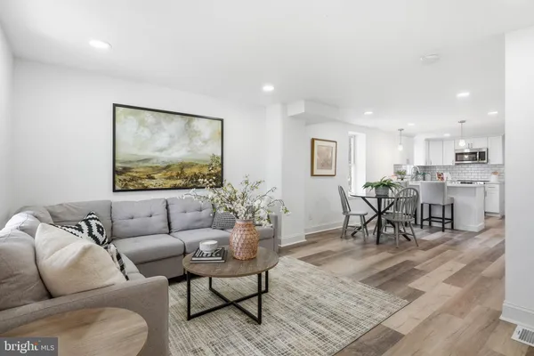 $375,000 | 540 Broad Street, Spring City, PA 19475