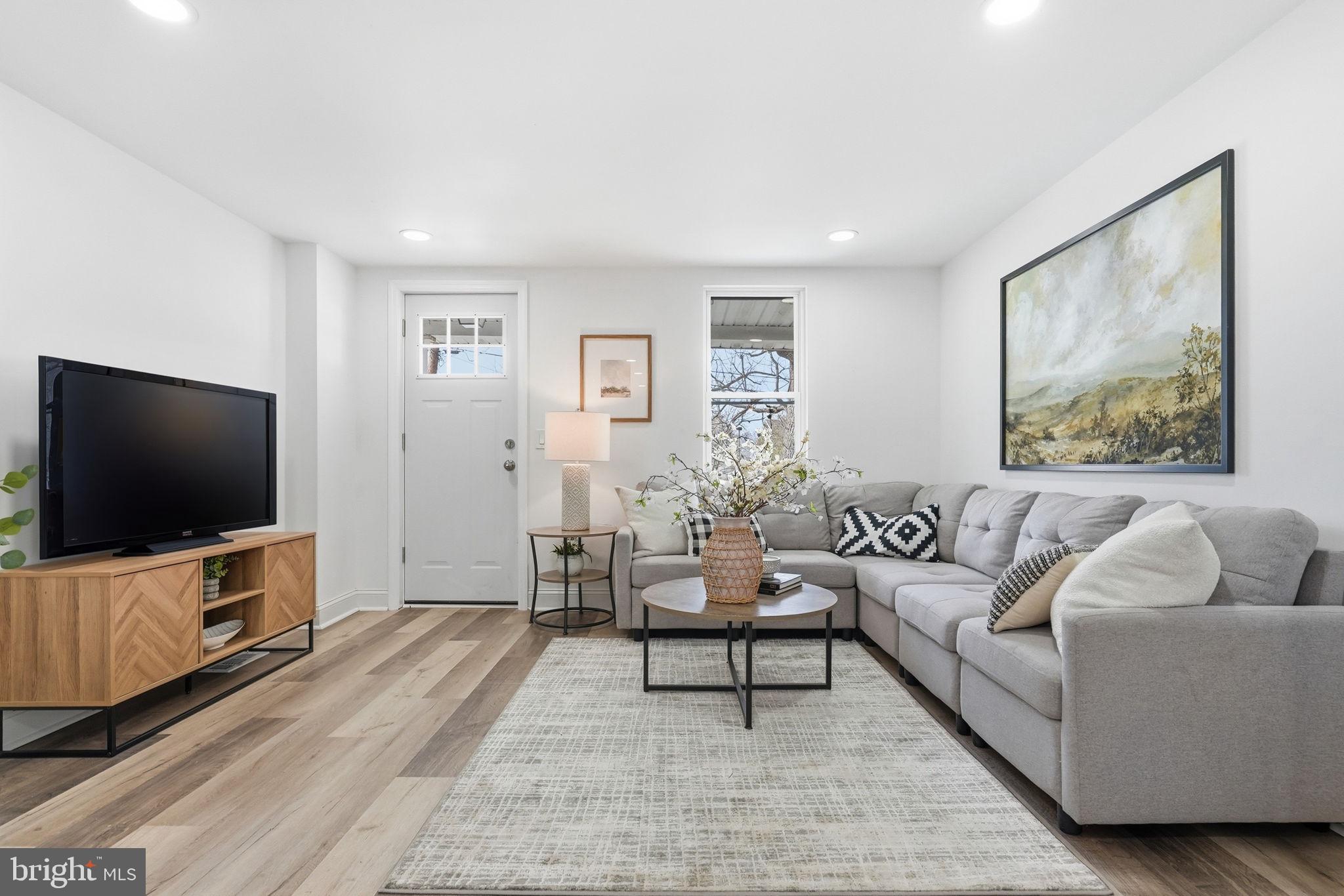 540 Broad Street Spring City, PA 19475 - Photo 3 of 21