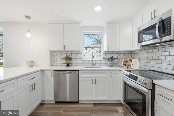 $375,000 | 540 Broad Street, Spring City, PA 19475
