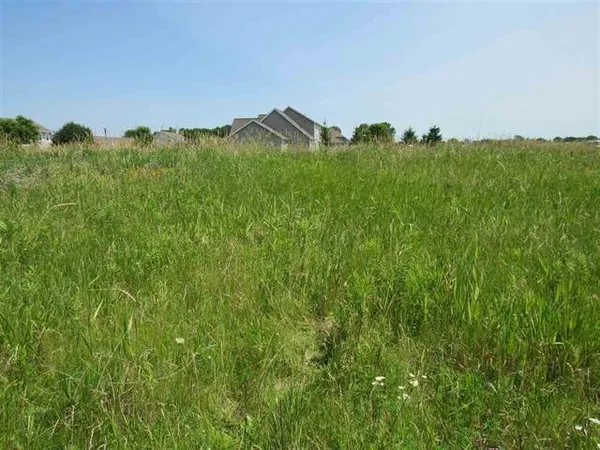 $99,900 | 4301 North White Hawk Drive, Appleton, WI 54913