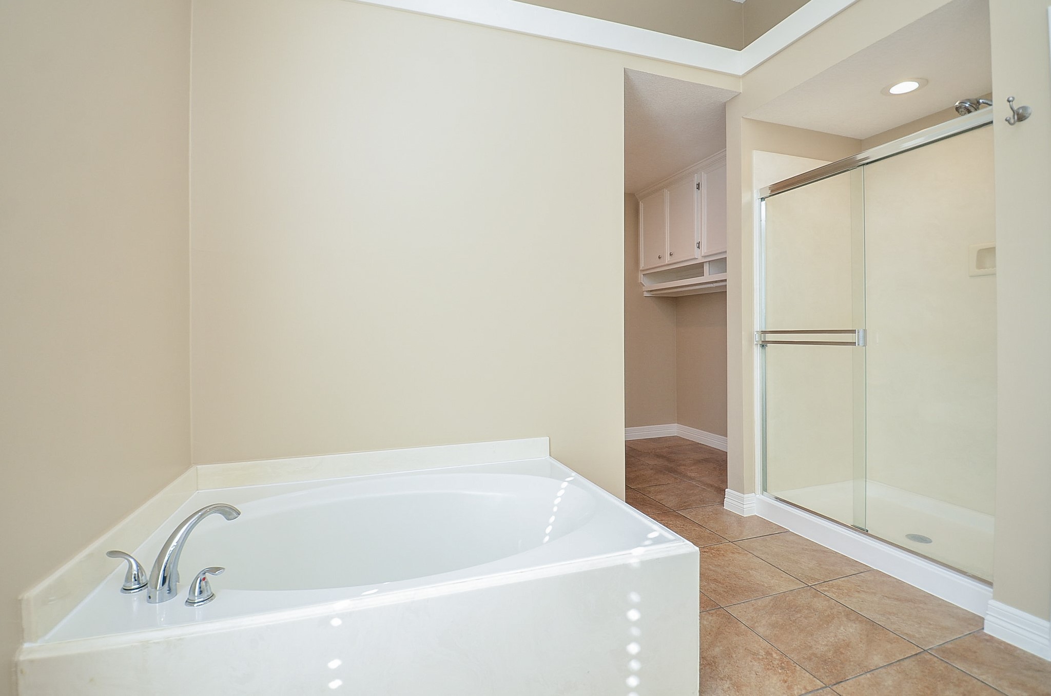 8803 Tweedbrook Drive Spring, TX 77379 - Photo 19 of 36 Huge soaking tub and separate shower.