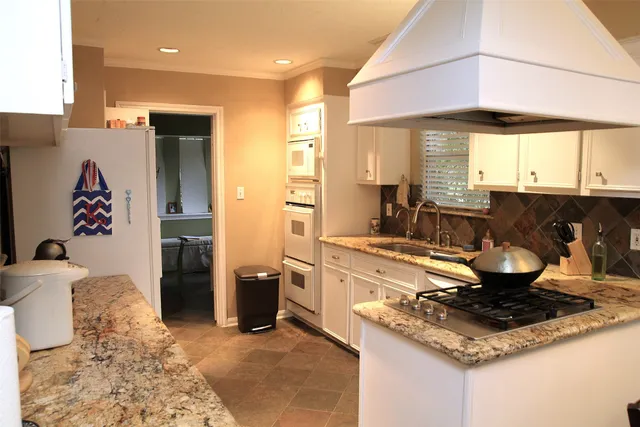 $700,000 | 13822 St Marys Lane, Houston, TX 77079