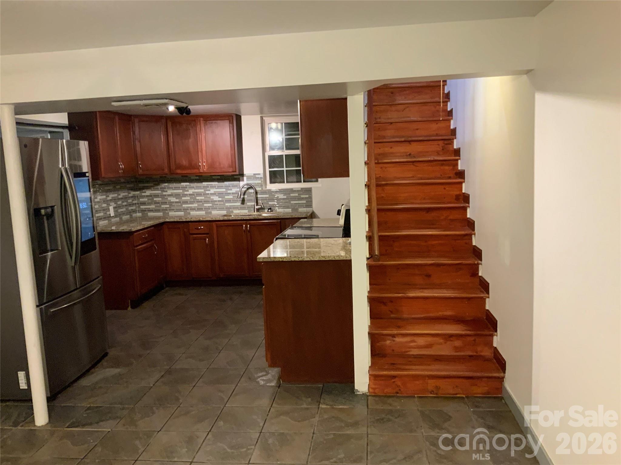 44 Rathfarnham Road Asheville, NC 28803 - Photo 11 of 38