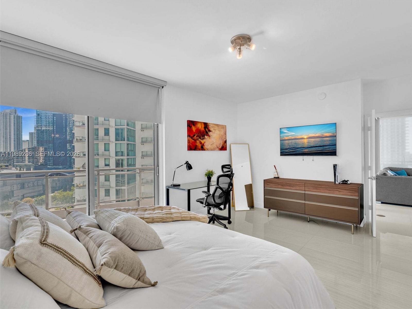 90 Southwest 3rd Street, Unit 2013 Miami, FL 33130 - Photo 17 of 44