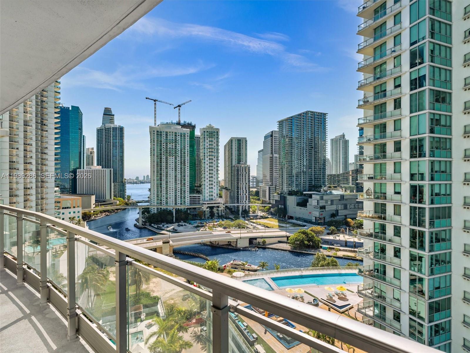 90 Southwest 3rd Street, Unit 2013 Miami, FL 33130 - Photo 2 of 44