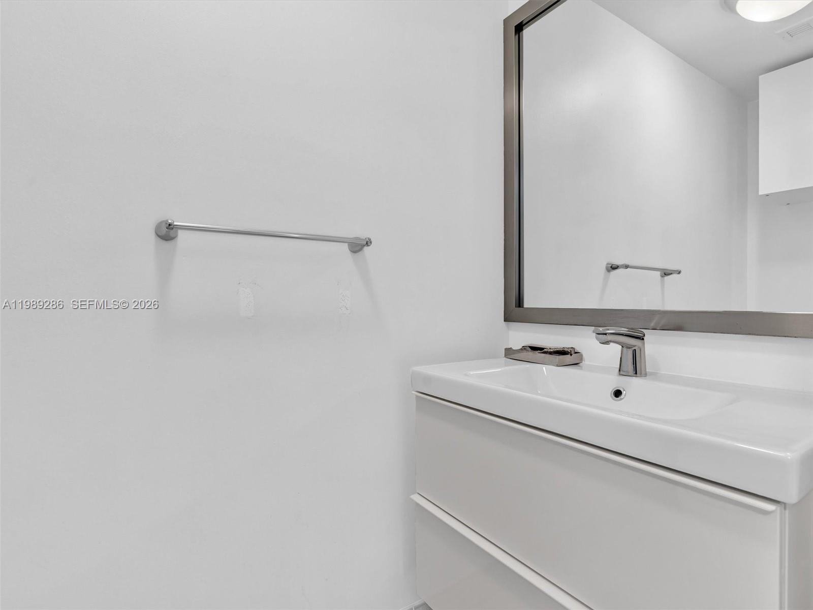 90 Southwest 3rd Street, Unit 2013 Miami, FL 33130 - Photo 27 of 44