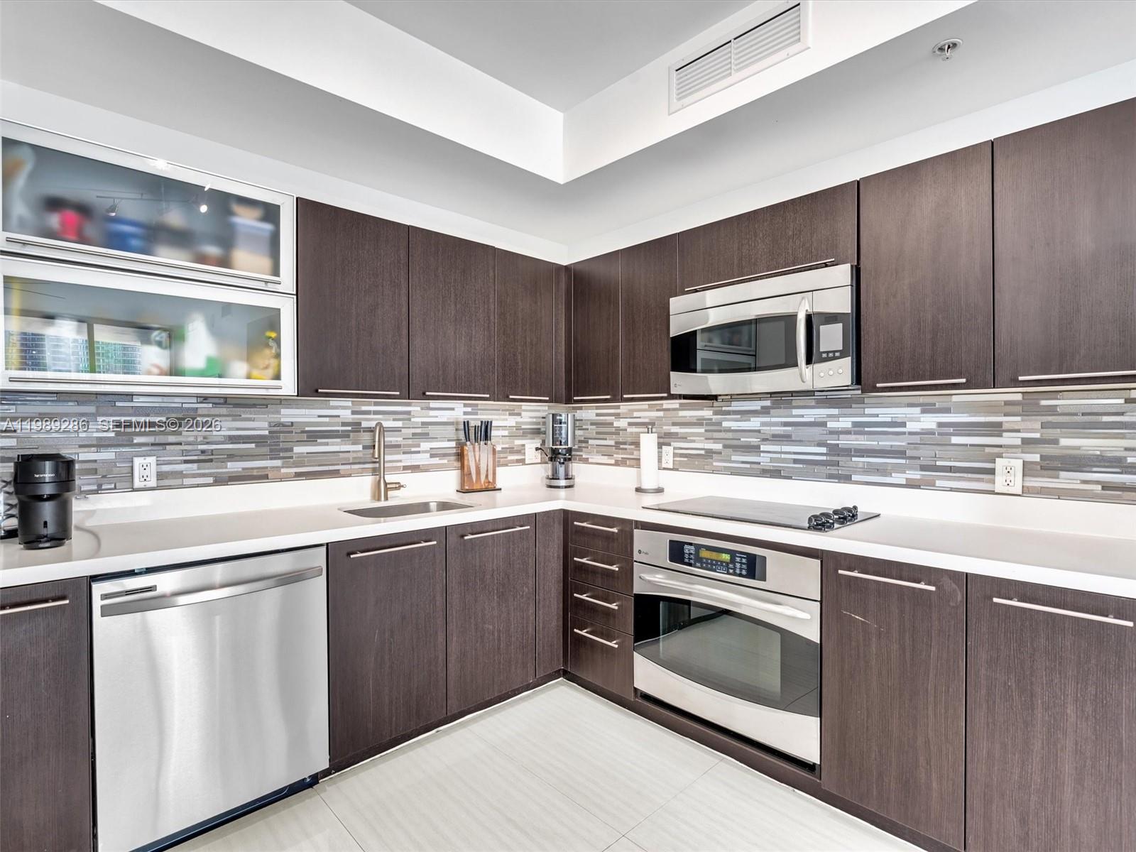 90 Southwest 3rd Street, Unit 2013 Miami, FL 33130 - Photo 32 of 44