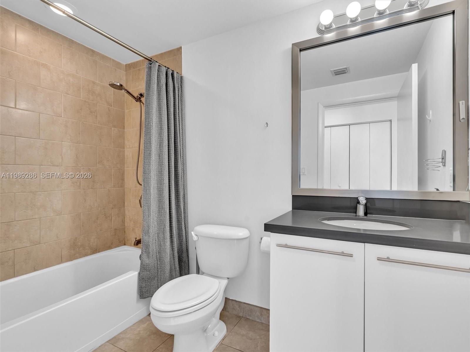 90 Southwest 3rd Street, Unit 2013 Miami, FL 33130 - Photo 38 of 44