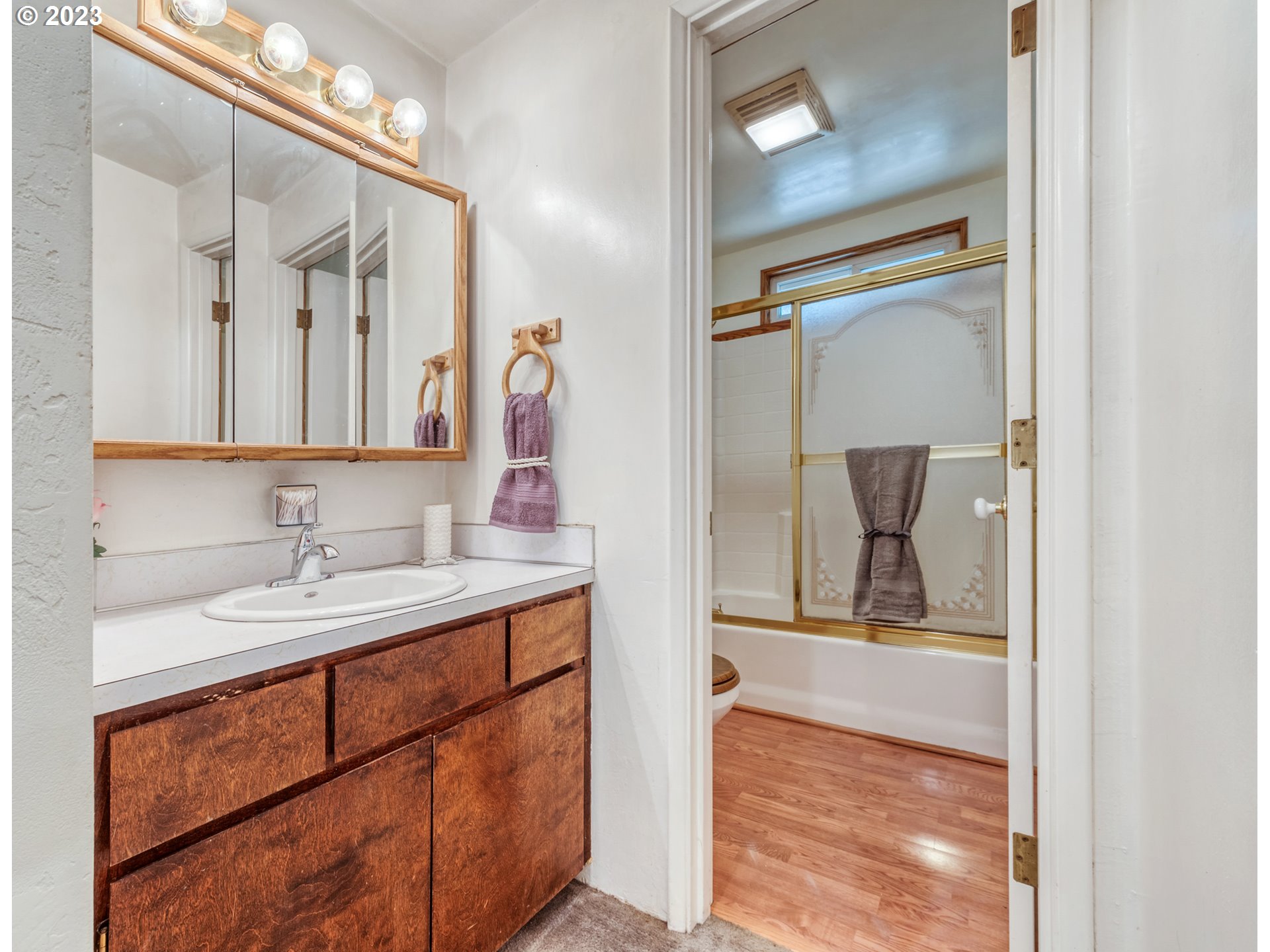 941 Rio Vista Avenue Eugene, OR 97404 - Photo 18 of 27 Bathroom