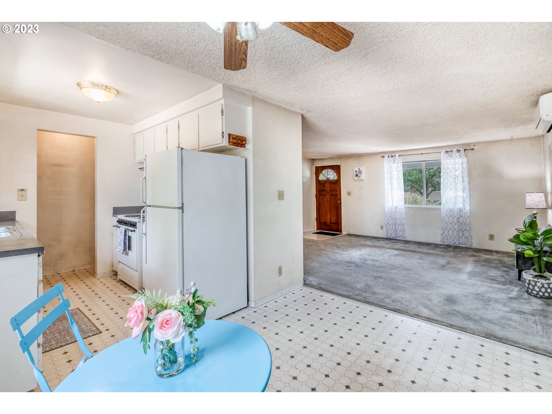 Living Room/Dining Room