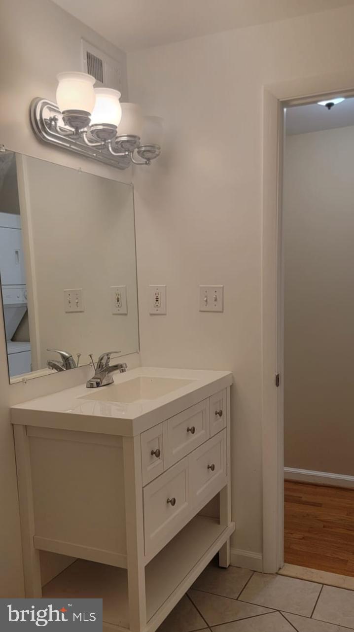23122 Frederick Road Clarksburg, MD 20871 - Photo 13 of 14 Bathroom