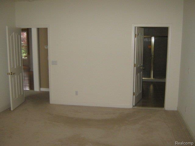 2311 Andover Boulevard Rochester, MI 48306 - Photo 8 of 15 MASTER BED