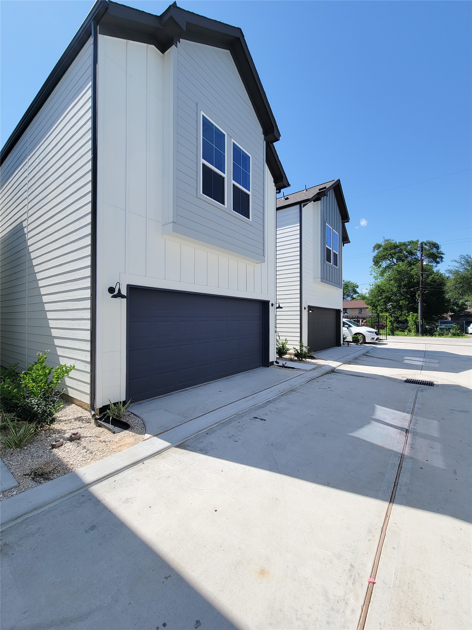 3210 Bostic Street, Unit B Houston, TX 77093 - Photo 3 of 41