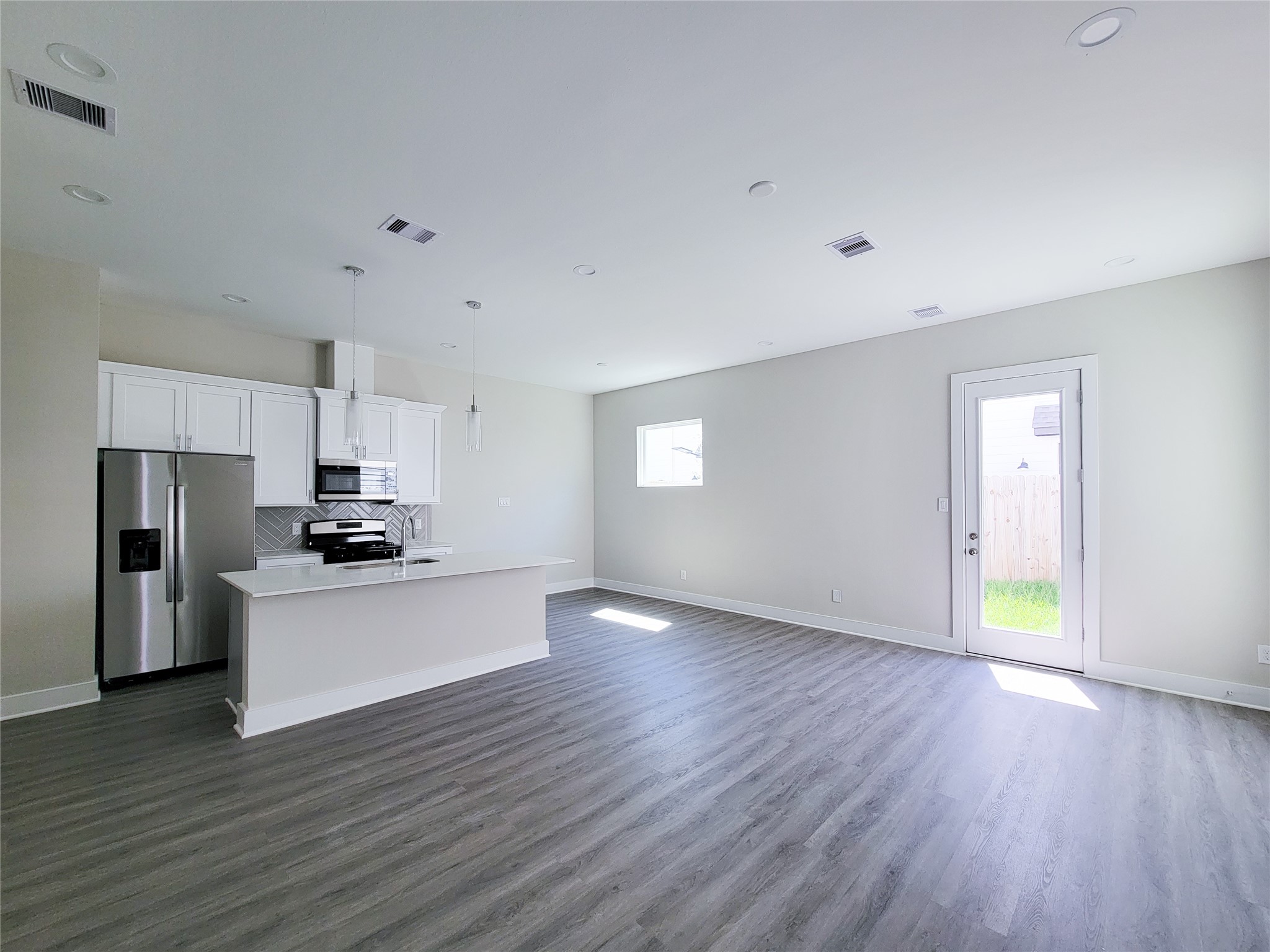 3210 Bostic Street, Unit B Houston, TX 77093 - Photo 7 of 41