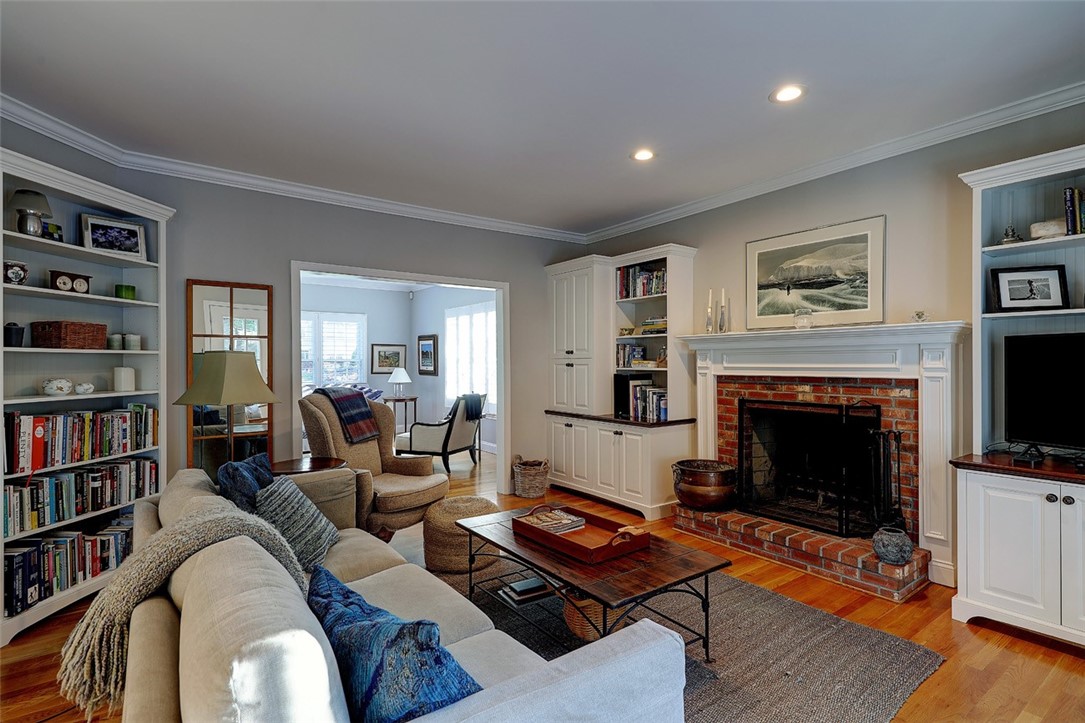 5 Jacobs Point Road Warren, RI 02885 - Photo 11 of 43