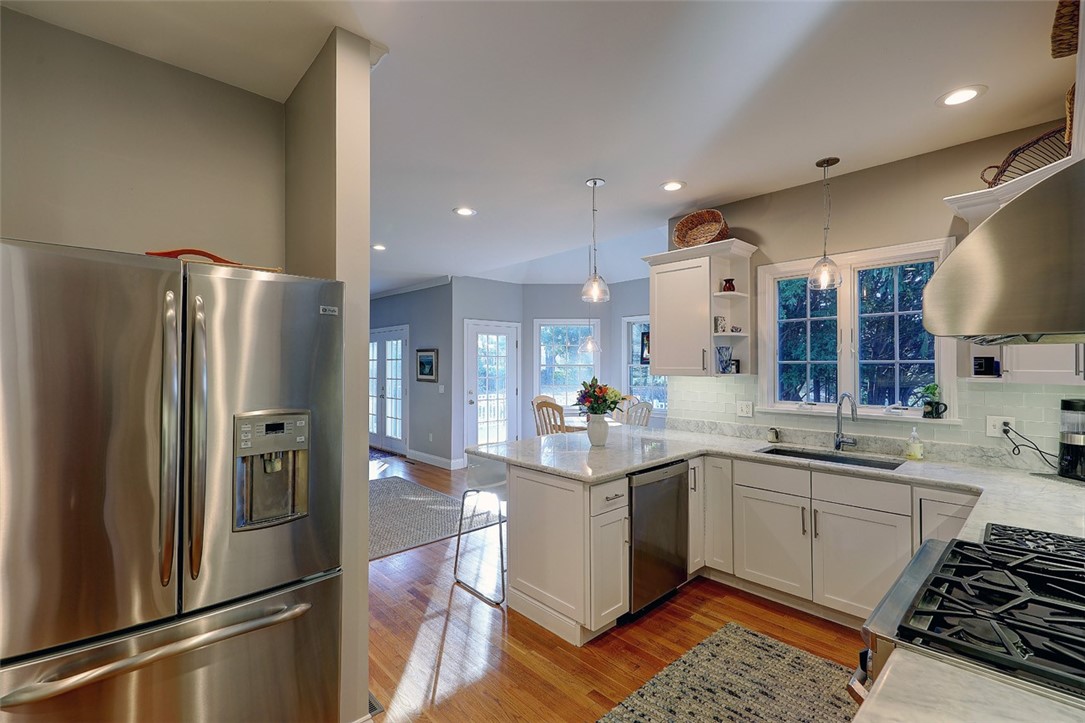5 Jacobs Point Road Warren, RI 02885 - Photo 21 of 43