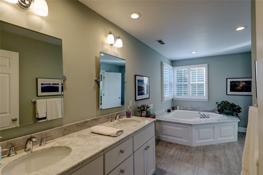 5 Jacobs Point Road Warren, RI 02885 - Photo 34 of 43