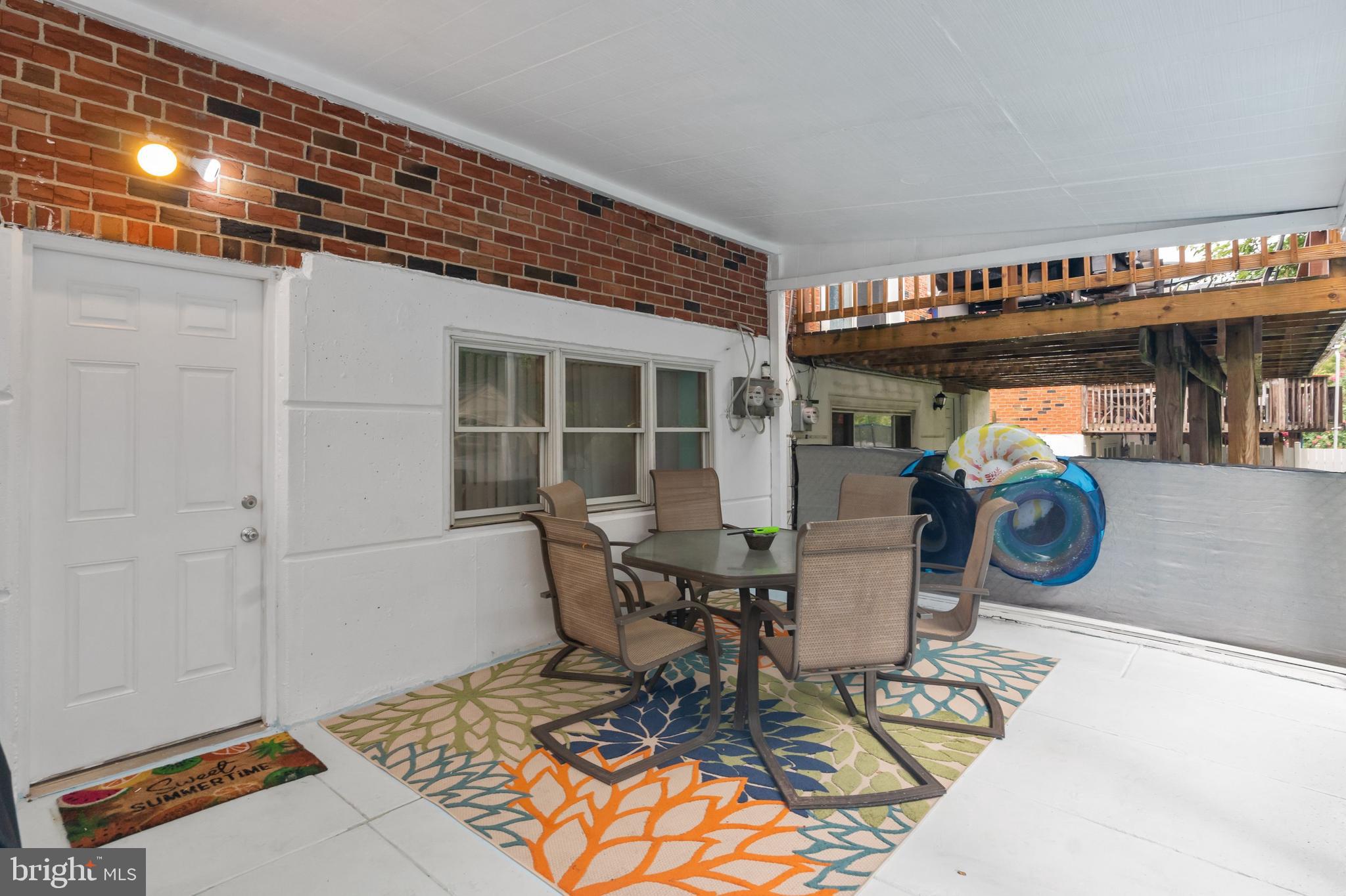 12413 Tyrone Road Philadelphia, PA 19154 - Photo 28 of 31 covered back patio