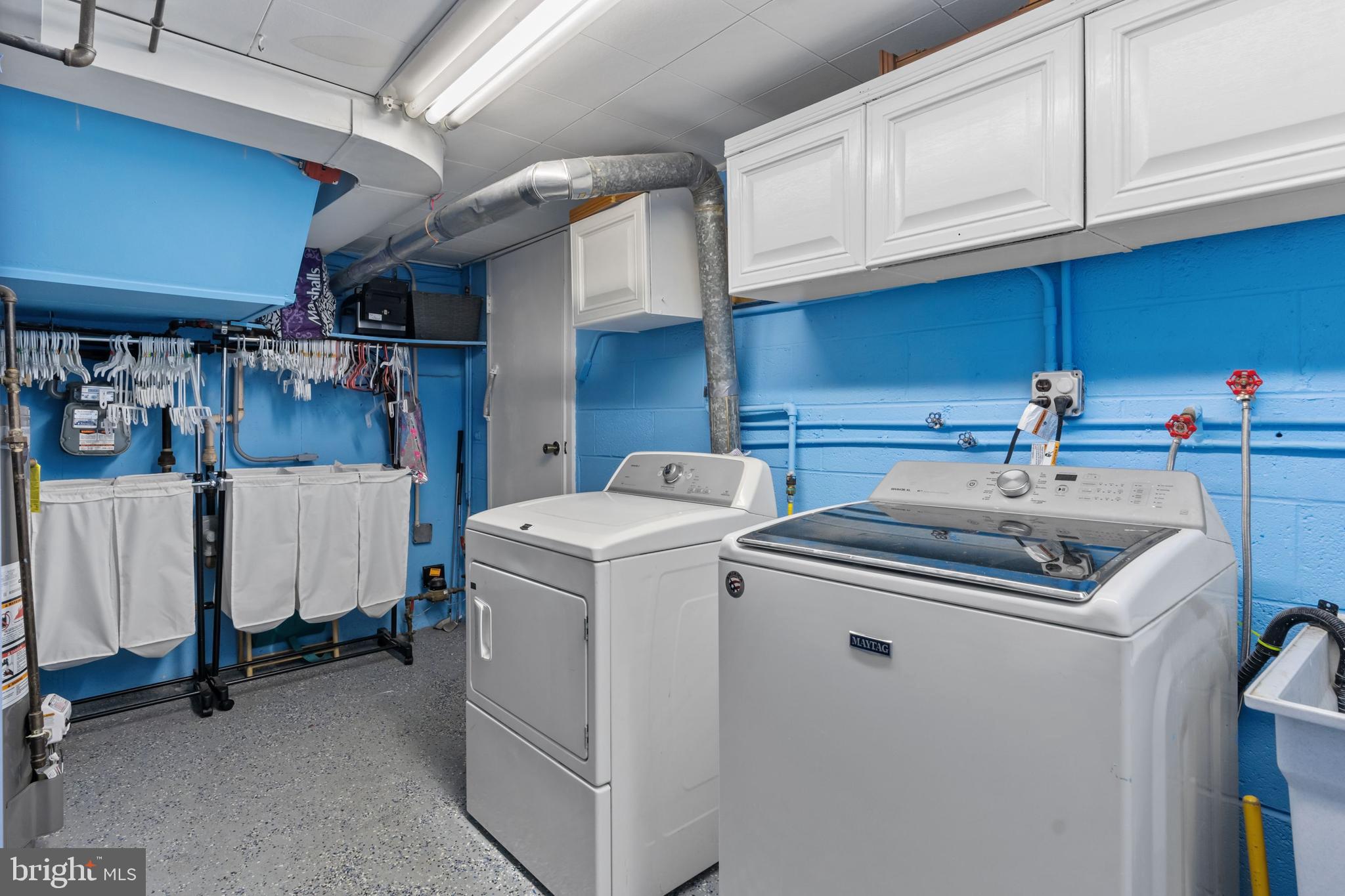 12413 Tyrone Road Philadelphia, PA 19154 - Photo 31 of 31 laundry