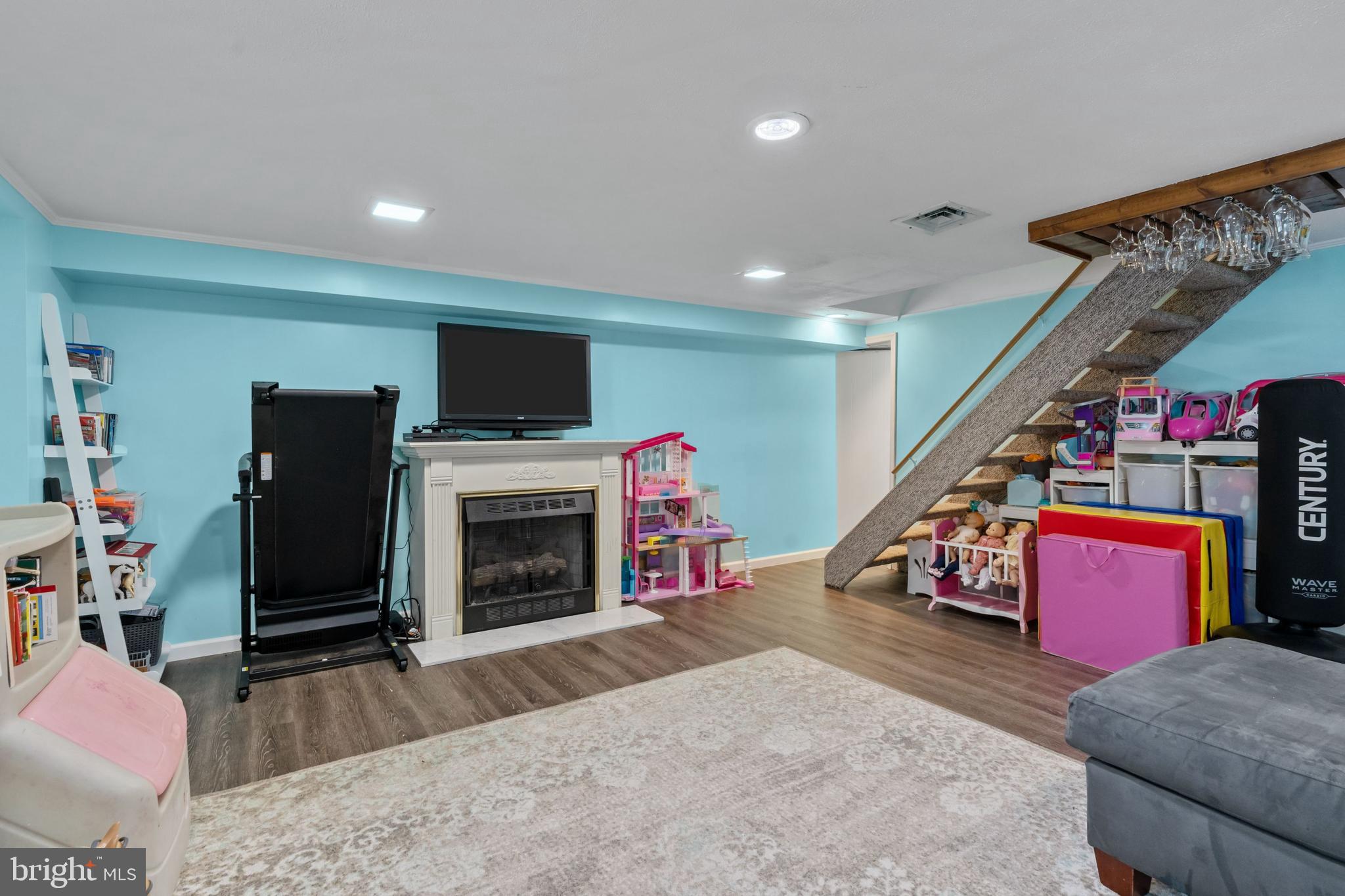 12413 Tyrone Road Philadelphia, PA 19154 - Photo 7 of 31 Family room/finished basement