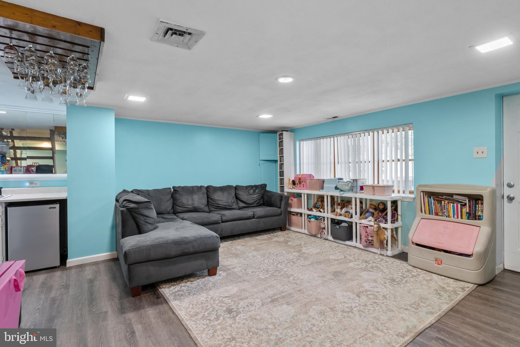 12413 Tyrone Road Philadelphia, PA 19154 - Photo 9 of 31