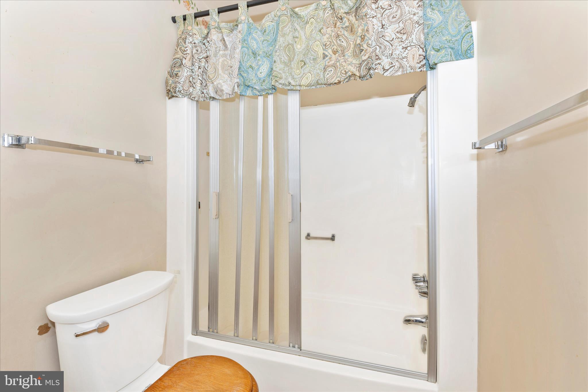 3116 Adderley Court, Unit 245C Silver Spring, MD 20906 - Photo 34 of 73 Hall Bathroom