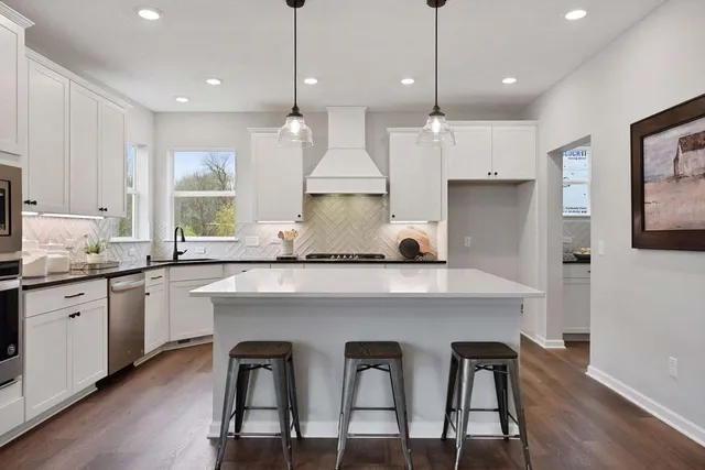 $624,000 | 3067 Trinity Drive, Shakopee, MN 55379