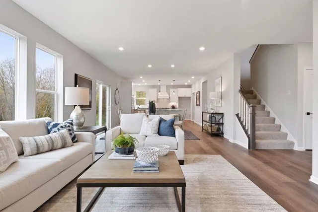 $624,000 | 3067 Trinity Drive, Shakopee, MN 55379