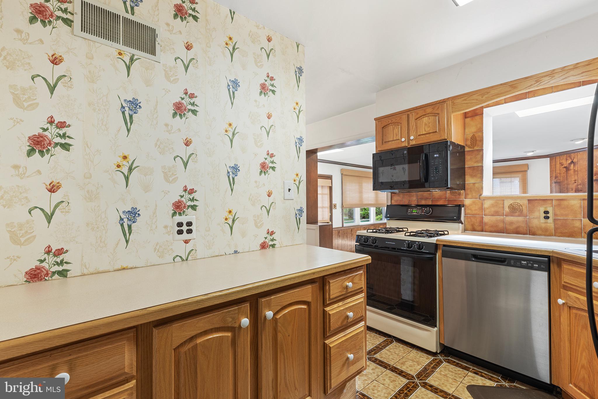 209 Fitzwilliams Road Bryn Mawr, PA 19010 - Photo 11 of 45 Gallery Image 11