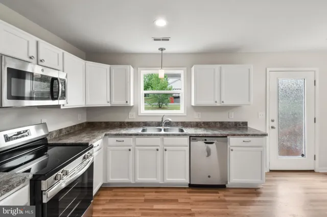 $1,850 | 23 Crocus Court, Martinsburg, WV 25404