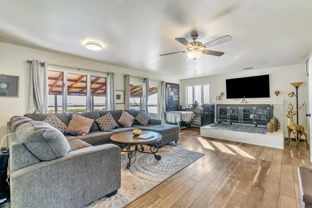 $650,000 | 71-71 Taylor Place, Bethel Island, CA 94511