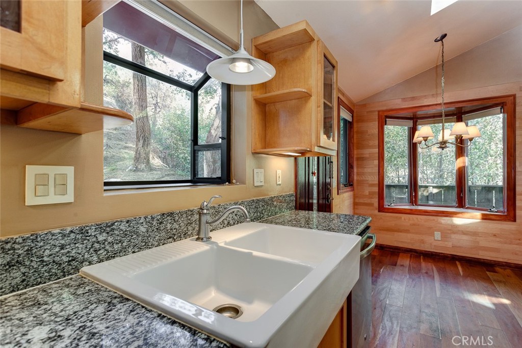 4030 Chaney Trail Altadena, CA 91001 - Photo 14 of 24