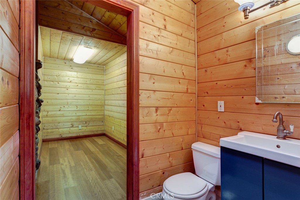 4030 Chaney Trail Altadena, CA 91001 - Photo 23 of 24 Half bath adjacent to the bedroom. Closet/office or small bedroom beyond the bath.