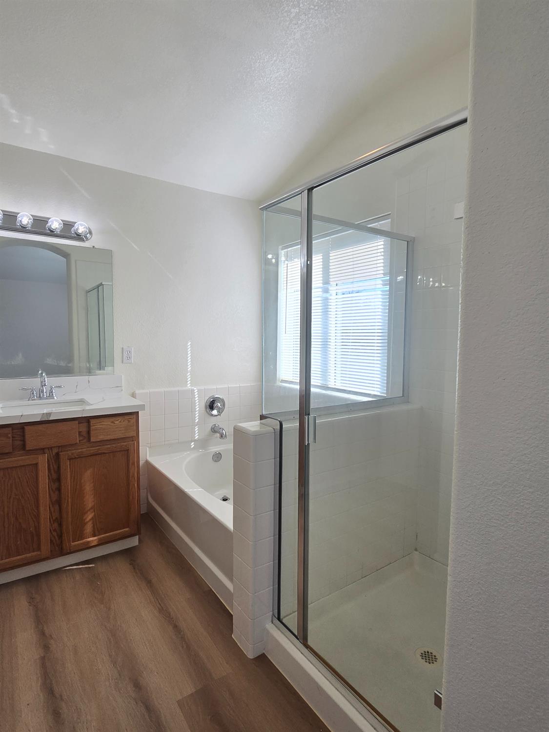 10554 Rudder Way Stockton, CA 95209 - Photo 11 of 40