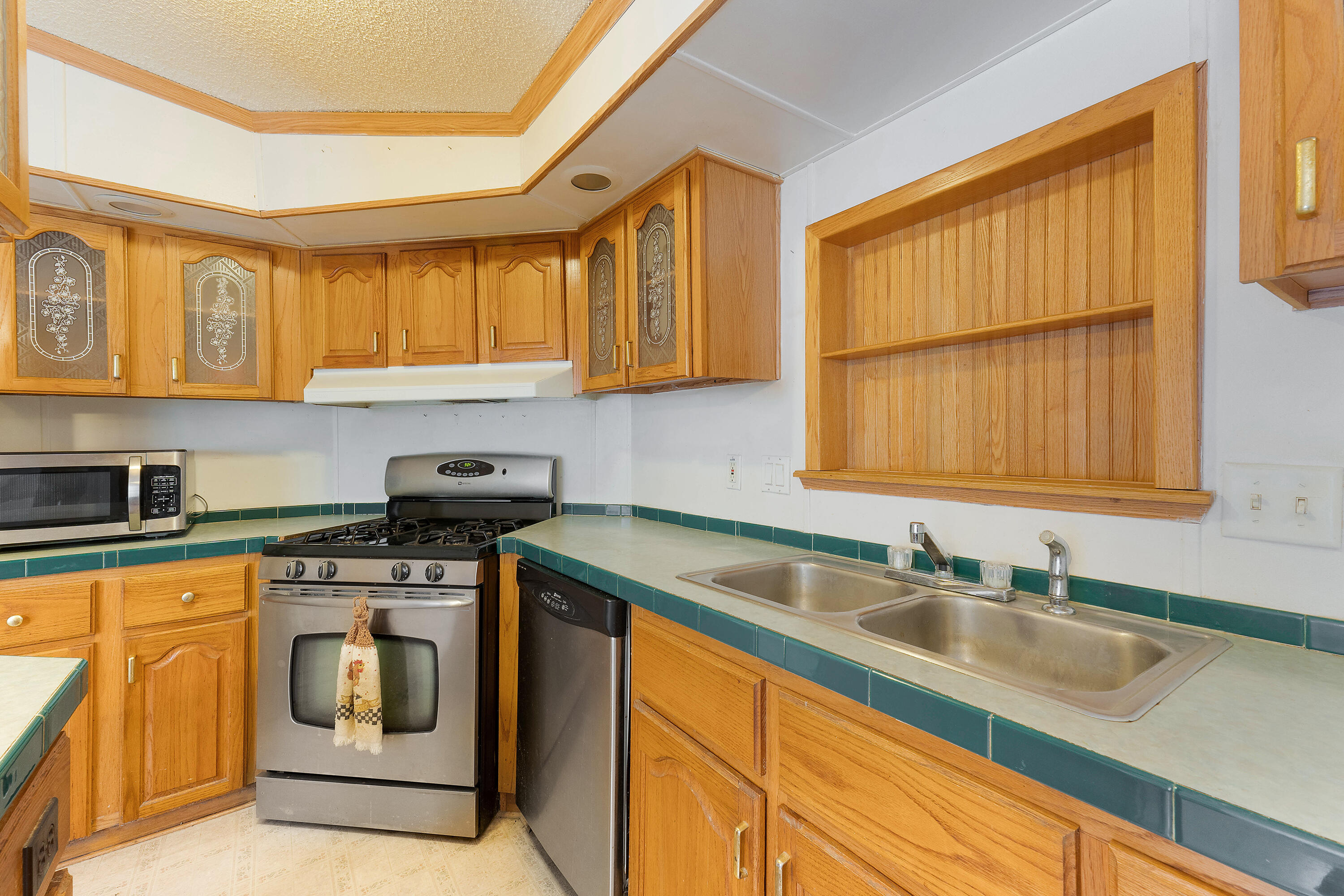 4 Edwards Road Poland, ME 04274 - Photo 23 of 37 Kitchen