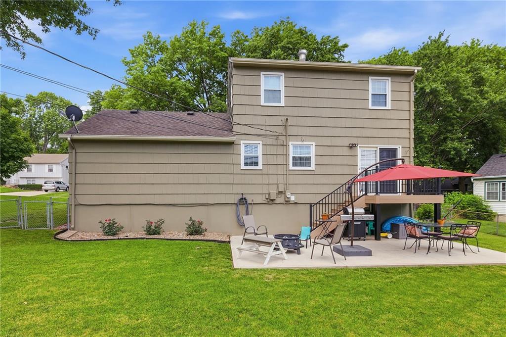 9529 Eby Street Overland Park, KS 66212 - Photo 37 of 38