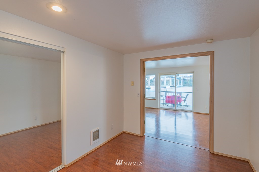 1127 Wheaton Way, Unit B2 Bremerton, WA 98310 - Photo 11 of 28