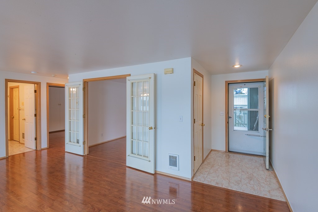 1127 Wheaton Way, Unit B2 Bremerton, WA 98310 - Photo 12 of 28